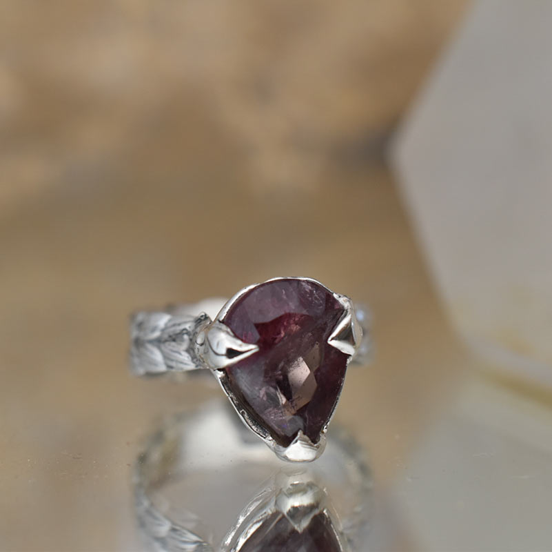 Anillo Laurel Turmalina Talla 13