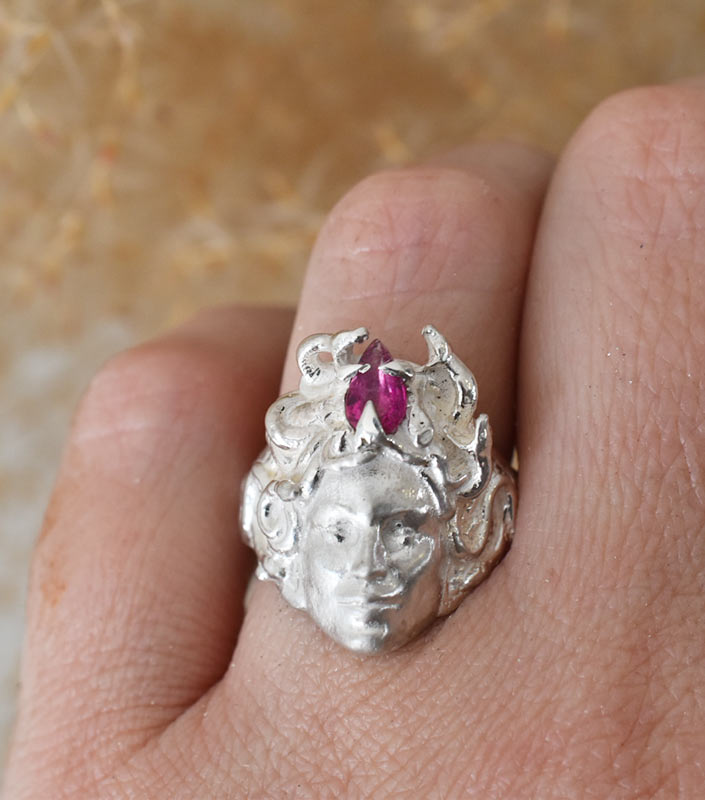 Anillo Medusa Turmalina Talla 12