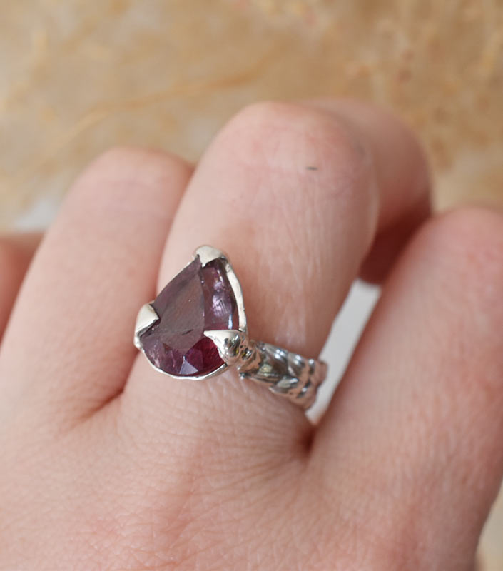 Anillo Laurel Turmalina Talla 13