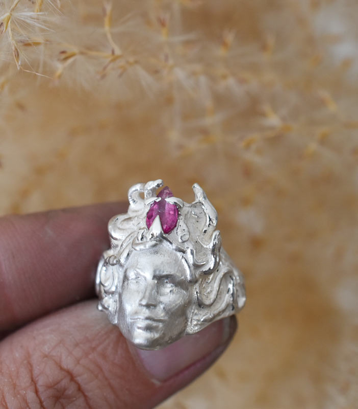 Anillo Medusa Turmalina Talla 12