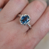 Anillo Lace con Topacio