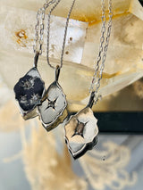 Collar Nymphaea