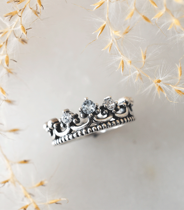 The Duchess ring