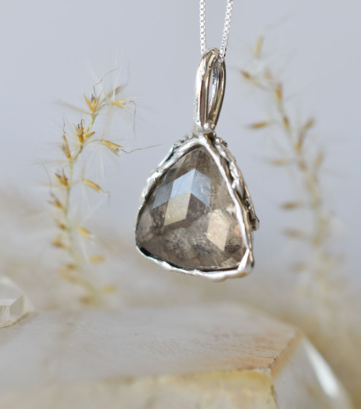 Collar Bosque Cuarzo Ahumado