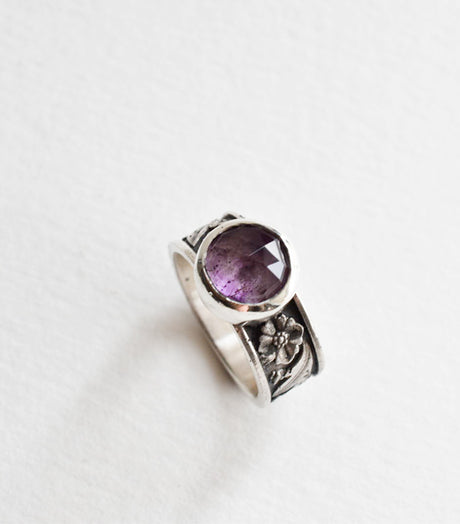 Amethyst Iris Ring