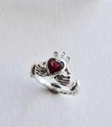 Claddagh corazón de Granate. Edición Limitada!!