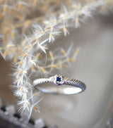 Anillo Ouroboro Zafiro
