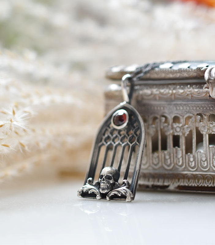 Flamme Gothic Necklace