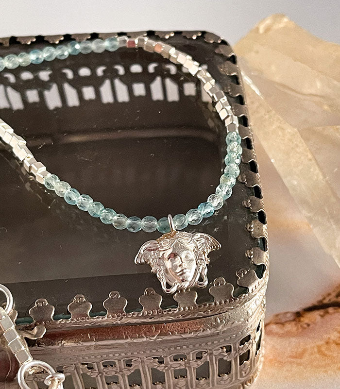 Collar Gemo Medusa Apatita